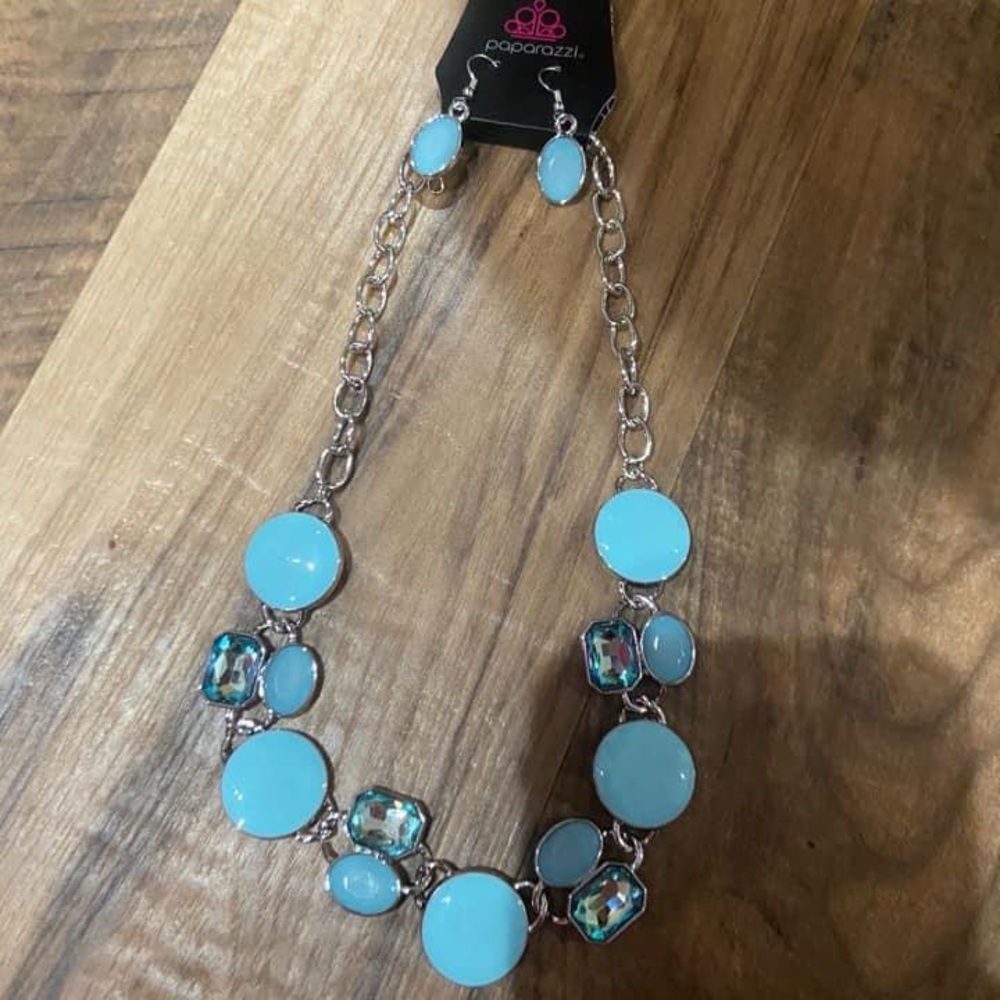 Paparazzi beautiful sky blue necklace